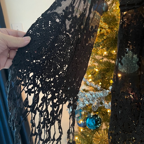 Boston Proper Tops - Size Medium Gorgeous Boston Proper Lace Tunic